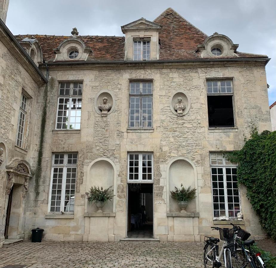 La Maison Saint Joseph Hotel Crépy-en-Valois Buitenkant foto